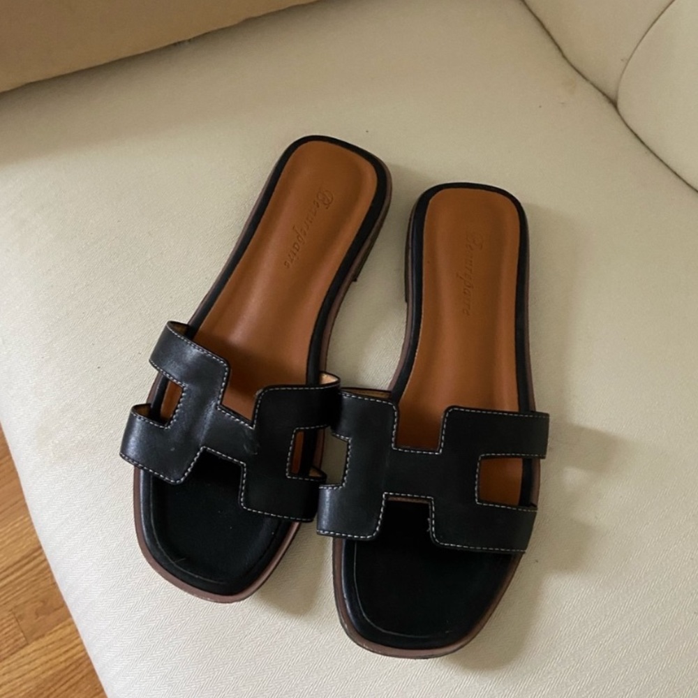 Oran style Black Sandals